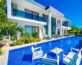 Kaş Bezirgan'da Muhteşem Manzaralı, Sonsuzluk Havuzlu, Saunalı Villa - 3