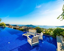 Kaş Bezirgan'da Muhteşem Manzaralı, Sonsuzluk Havuzlu, Saunalı Villa - 2