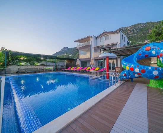 Kalkan Kördere'de Panoramik Deniz Manzaralı, Özel Havuzlu, 7+1 Villa - 1