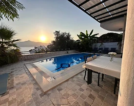 Kaş Kalkan'da Muhteşem Deniz Manzaralı, Özel Havuzlu, Kiralık Villa - 2