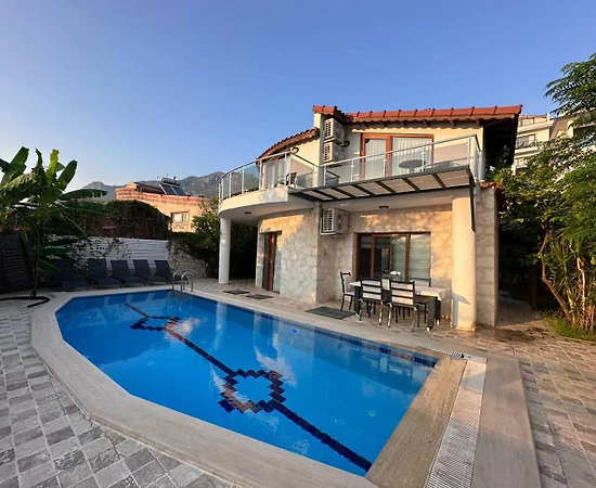 Kaş Kalkan'da Muhteşem Deniz Manzaralı, Özel Havuzlu, Kiralık Villa - 1