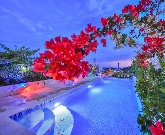 Kaş Kalkan'da Enfes Deniz Manzaralı, Özel Havuzlu, Kiralık Villa - 1