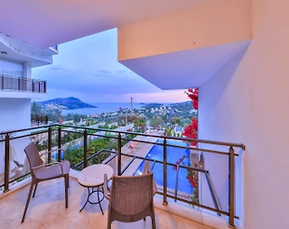 Kaş Kalkan'da Enfes Deniz Manzaralı, Özel Havuzlu, Şık Villa - 5