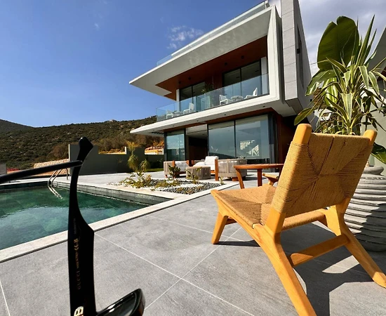 Kaş Kalkan'da Deniz Manzaralı, Özel Havuzlu, Modern Villa - 1