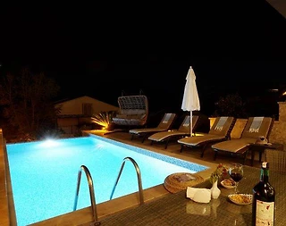 Kaş Kalkan Merkez'de Denize Yakın, Özel Havuzlu, 8 Kişilik Villa - 4