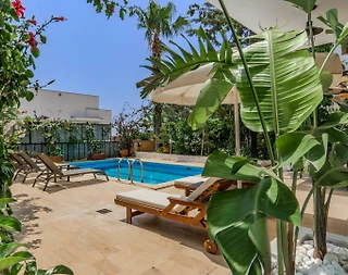 Kaş Kalkan'da Denize Erişilebilir Konumda, Özel Havuzlu, Şık Villa - 2