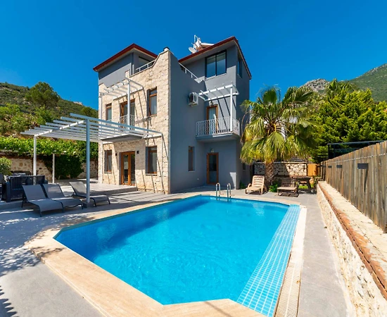 Kalkan Merkez'de Muhteşem Deniz Manzaralı, Özel Havuzlu, Kiralık Villa - 1