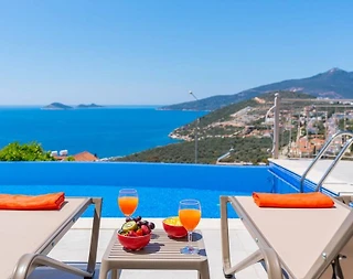 Kaş Kalkan'da Merkezi Konumda, Özel Havuzlu, Deniz Manzaralı Villa - 4