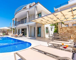 Kaş Kalkan'da Merkezi Konumda, Özel Havuzlu, Deniz Manzaralı Villa - 2