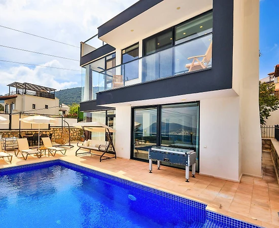 Kaş Kalkan'da Merkeze Yakın Konumda, Özel Havuzlu, 3+1 Villa - 1