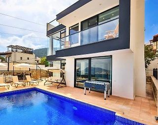 Kaş Kalkan'da Merkeze Yakın Konumda, Özel Havuzlu, 3+1 Villa - 1