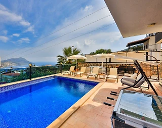 Kaş Kalkan'da Merkeze Yakın Konumda, Özel Havuzlu, 3+1 Villa - 2