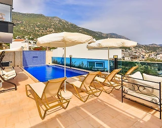 Kaş Kalkan'da Merkeze Yakın Konumda, Özel Havuzlu, 3+1 Villa - 4