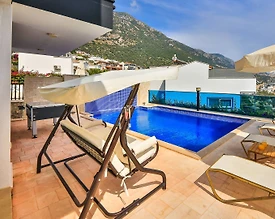 Kaş Kalkan'da Merkeze Yakın Konumda, Özel Havuzlu, 3+1 Villa - 3