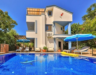 Kaş Kalkan'da Yeşillikler İçerisinde, Özel Havuzlu, Bahçeli, 4+1 Villa - 1