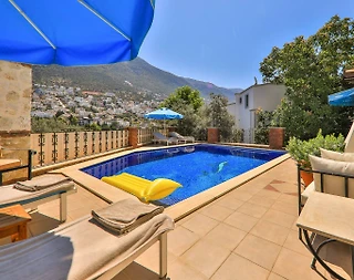 Kaş Kalkan'da Yeşillikler İçerisinde, Özel Havuzlu, Bahçeli, 4+1 Villa - 4