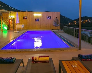 Kaş Bezirgan'da Sakin Konumda, Özel Havuzlu, Şık Tasarımlı Bungalov - 3