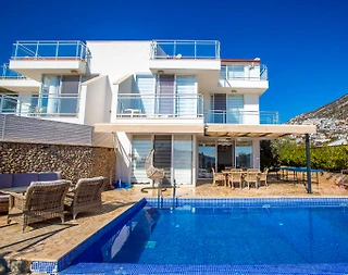 Kaş Kalkan'da Benzersiz Manzaralı, Özel Havuzlu, 6 Kişilik Villa - 1