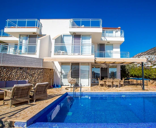 Kaş Kalkan'da Benzersiz Manzaralı, Özel Havuzlu, 6 Kişilik Villa - 1