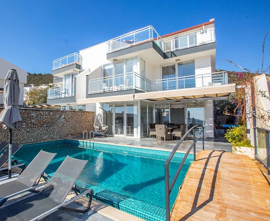 Kaş Kalkan'da Merkezi Konumda, Özel Havuzlu, Modern Villa - 1