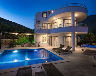 Kaş Kalkan'da Yemyeşil Doğada, Özel Havuzlu, Bahçeli Kiralık Villa - 2