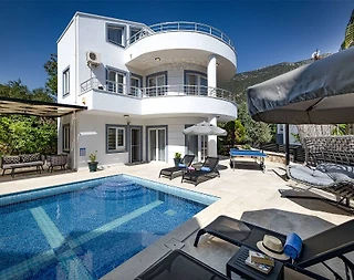 Kaş Kalkan'da Yemyeşil Doğada, Özel Havuzlu, Bahçeli Kiralık Villa - 1