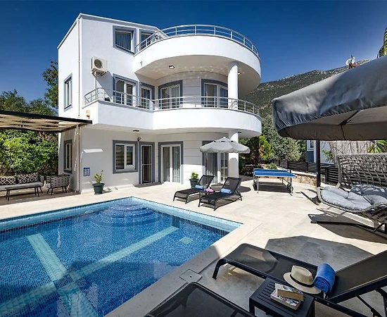 Kaş Kalkan'da Yemyeşil Doğada, Özel Havuzlu, Bahçeli Kiralık Villa - 1
