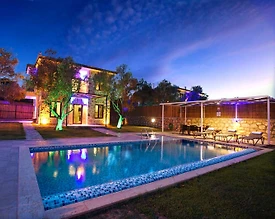 Kalkan Patara'da Geniş Alan İçerisinde, Özel Havuzlu, Lüks Taş Ev - 2