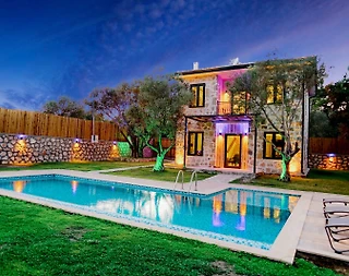 Kalkan Patara'da Geniş Alan İçerisinde, Özel Havuzlu, Lüks Taş Ev - 1