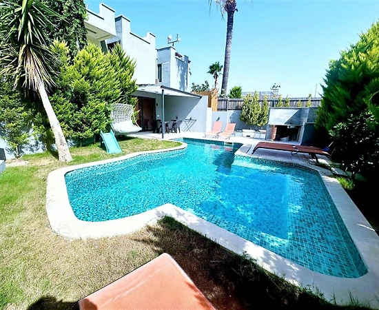 Kalkan Patara'da Şık Tasarımlı, Özel Havuzlu, Jakuzili, Saunalı Villa - 1