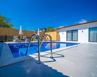 Kaş Üzümlü'de Sessiz Doğada, Özel Havuzlu, Konforlu Villa - 5