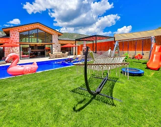 Kaş Sarıbelen'de Yeşilliklerle Dolu Bahçede, Özel Havuzlu, Kiralık Villa - 1