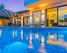 Kaş Sarıbelen'de Çekirdek Ailelere Uygun, Özel Havuzlu, Kiralık Villa - 2