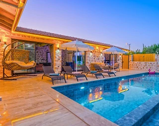 Kaş Sarıbelen'de Yemyeşil Bahçede, Özel Havuzlu, Taş Ev - 3