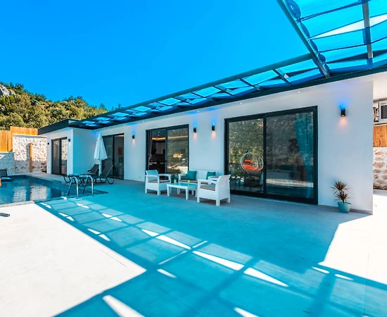 Kaş Bezirgan'da Sakin Konumda, Özel Havuzlu, Muhafazakar Villa - 1