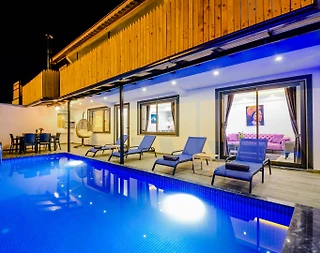 Kaş Bezirgan'da Doğa İle İç İçe, Özel Havuzlu, Şık Villa - 2