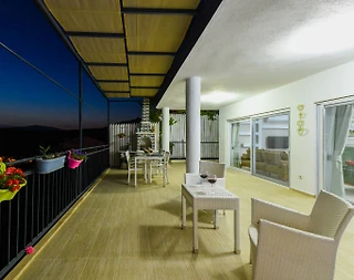 Kaş Bezirgan'da Yeşillikler İçinde, Özel Havuzlu, Modern Villa - 2