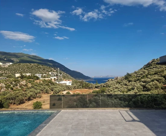Kaş Bezirgan'da Deniz Manzaralı, Özel Havuzlu, 8 Kişilik Villa - 1