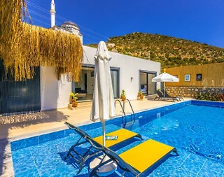 Kaş Bezirgan'da Çekirdek Ailelere Uygun, Özel Havuzlu, Konforlu Villa - 1