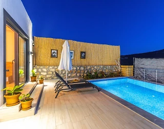 Kaş Bezirgan'da Çekirdek Ailelere Uygun, Özel Havuzlu, Konforlu Villa - 5