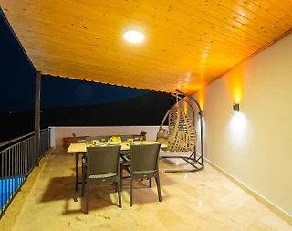 Kaş Bezirgan'da Konforlu Tasarımlı, Özel Havuzlu, Lüks Villa - 5