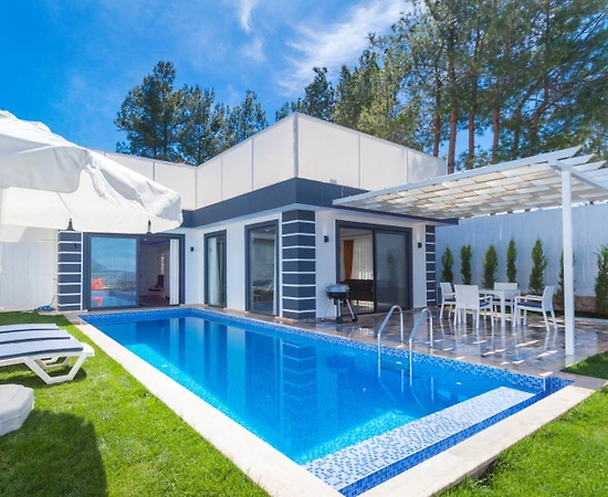 Kaş Üzümlü'de Çekirdek Ailelere Uygun, Özel Havuzlu, Lüks Villa - 1
