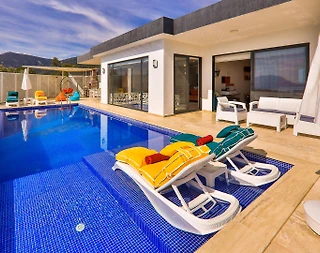 Kaş Üzümlü'de Doğayla Baş Başa, Özel Havuzlu, Şık Villa - 3