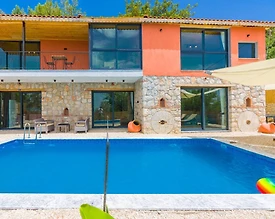 Kaş Üzümlü'de Çekirdek Ailelere Uygun, Özel Havuzlu, Modern Villa - 3