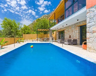 Kaş Üzümlü'de Çekirdek Ailelere Uygun, Özel Havuzlu, Modern Villa - 4