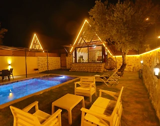 Kaş Üzümlü'de Doğa İçerisinde, Özel Havuzlu, Jakuzili Bungalov - 3