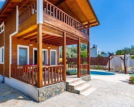 Kalkan Üzümlü'de Ahşap Tasarıma Sahip, Özel Havuzlu, Konforlu Villa - 3