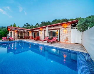 Kalkan Üzümlü'de Balayı Çiftlerine Uygun, Özel Havuzlu, Otantik Villa - 1