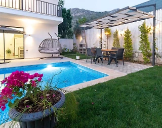 Kaş Üzümlü'de Çekirdek Ailelere Uygun, Özel Havuzlu, Lüks Villa  - 3