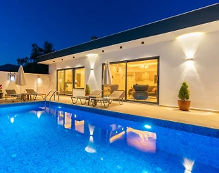 Kaş Üzümlü'de Çekirdek Aileye Uygun, Özel Havuzlu, Lüks Villa - 1